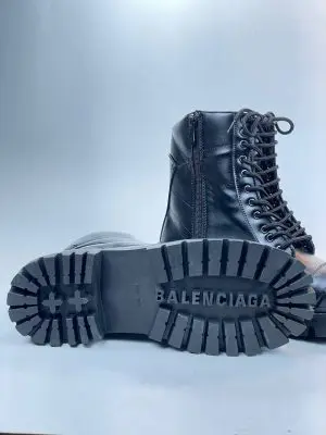 بوت چرم طبیعی مشکی مردانه بالنسیاگا با راحتی فوق‌العاده